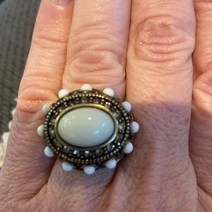 Heidi Daus  Rhapsody white stone ring